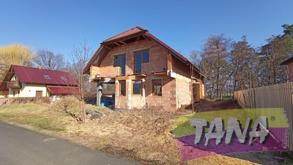 Prodej rodinného domu v rozpracované fázi hrubé stavby v obci Sokoleč, okr. Nymburk  - Fotka 2