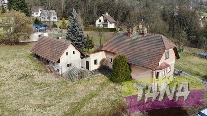 Velmi hezký rodinný domek 5kk s garáží, dílnou a malou stodolou v obci Košťálov, okr. Semily - Fotka 1