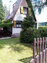Zděná chata s vlastní zahradou v krásné klidné lokalitě nedaleko Boleslavi, obec Mukařov - Borovice